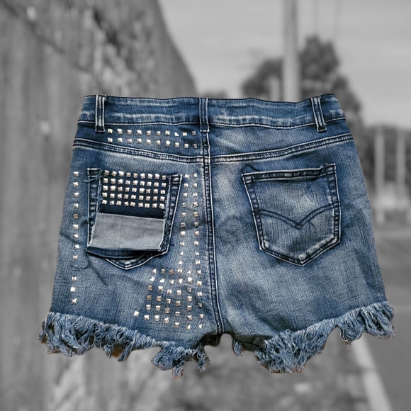Studded Denim Jeans Sz. 9 - Picture 5 of 5